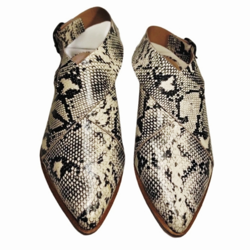 NIB A Rider Girl Vegan Leather Snake Print Adjustable Sling Back Flat Mules - Picture 7 of 7